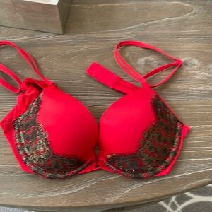 Victoria’s Secret Very Sexy Push Up Bra size 34B